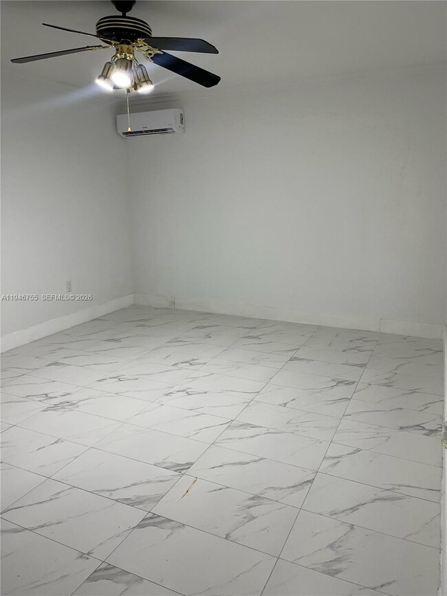 Building Photo - 1703 Golfside Village Dr