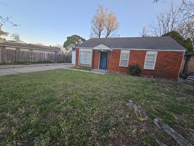 Photo - 2505 NW Lincoln Ave