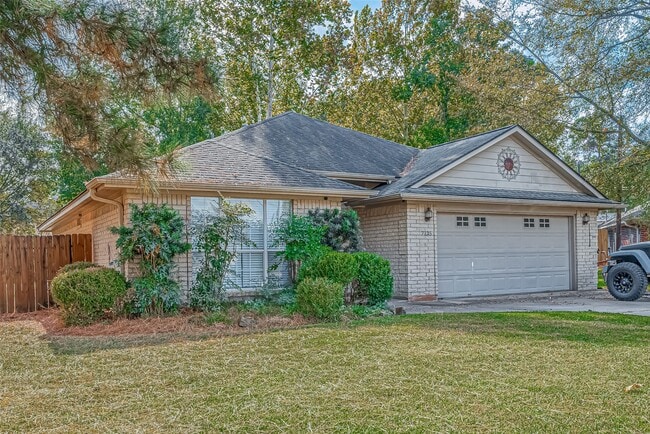 Photo - 7135 Woodland Oaks