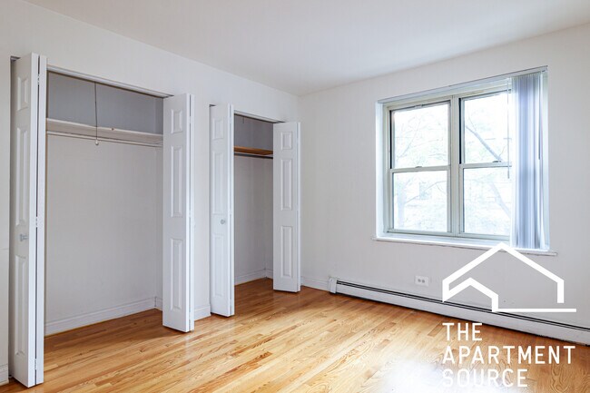 Photo - 3710 N Pine Grove Ave Unit 401