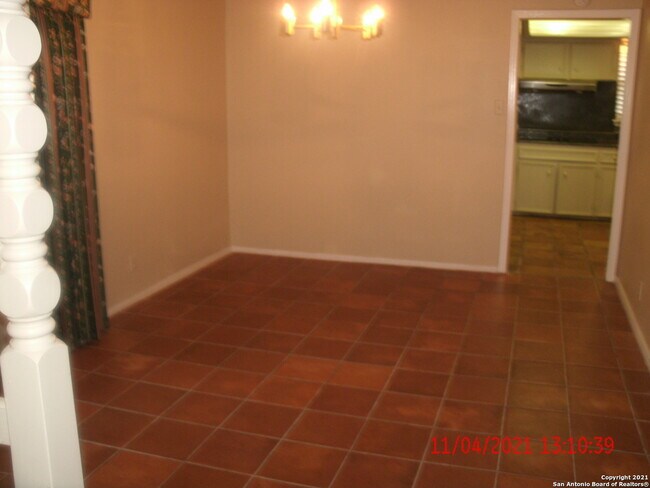 Photo - 5715 Oolooteka Dr