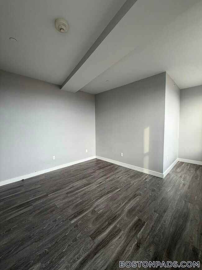 Photo - 23 Central Ave Unidad 705