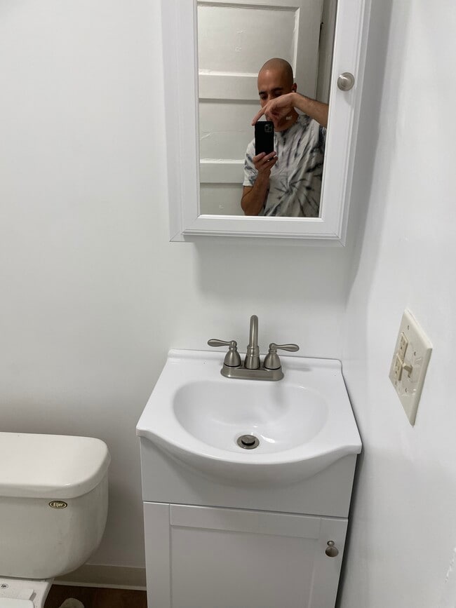 Photo - 24 Henry St Unit 2