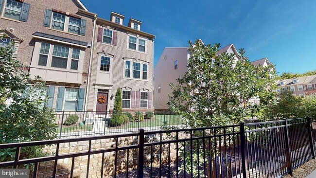 Photo - 2517 Francis Ln