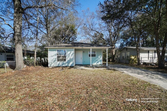 Photo - 1995 W 4th St