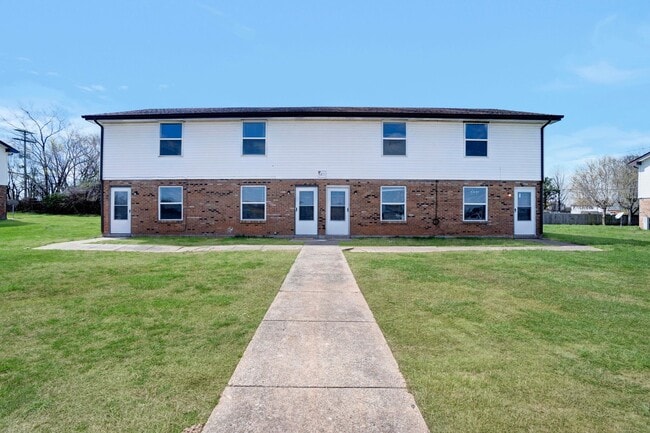 Photo - 1108 Pembroke Oak Grove Rd Unidad 20