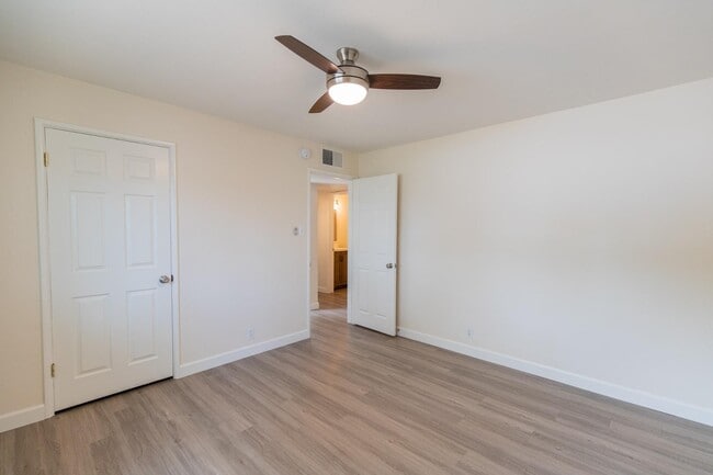 Photo - 8352 N 3rd St