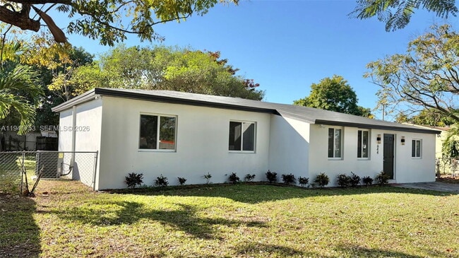 Photo - 644 NW 146th St