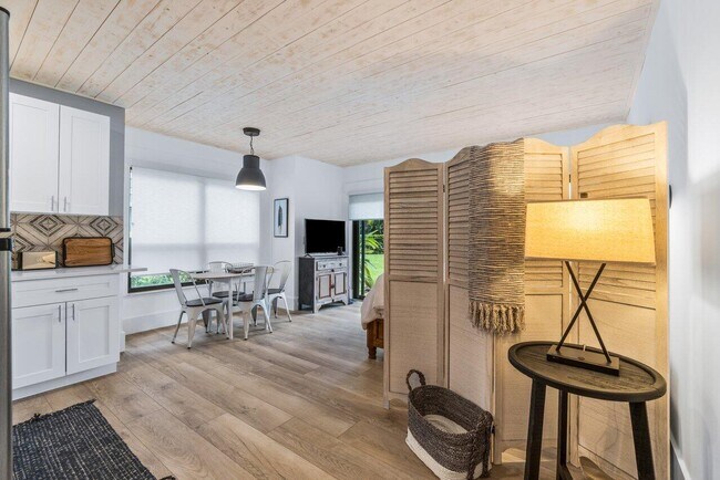 Photo - 11863 Wimbledon Cir Unit 444