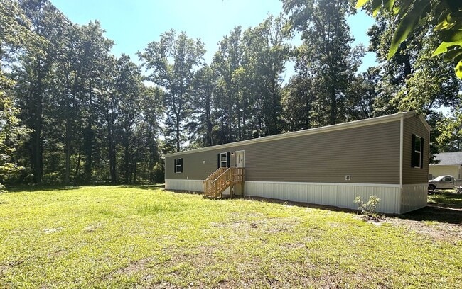 Building Photo - Brand new 4BR Mobile Home - Country living with City convenience!
