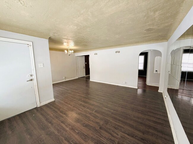 Photo - Spacious 2 Bedroom Rental!