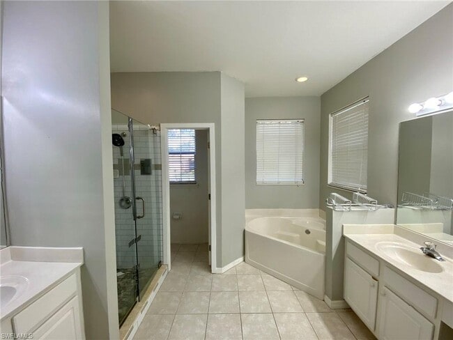 Photo - 74 Burnt Pine Dr