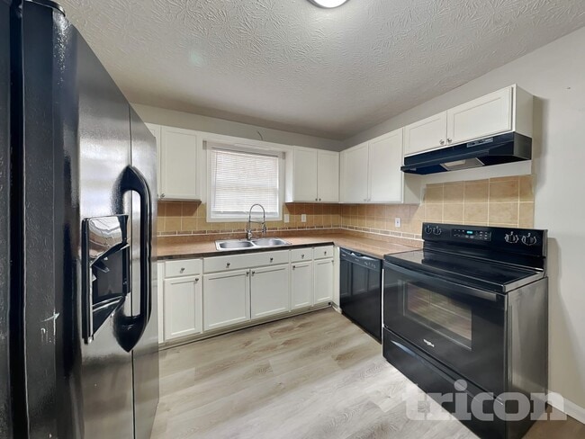 Photo - 459 Sweet Water Trail SE