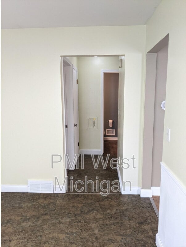 Photo - 2102 36th St SW