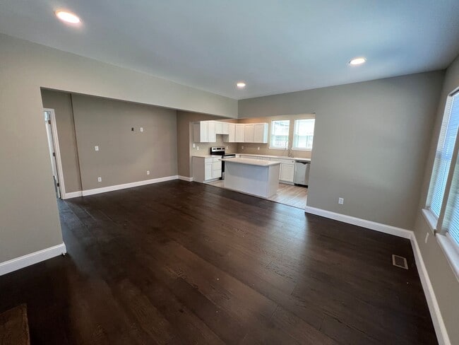 Photo - 414 E 9th St Unidad 1