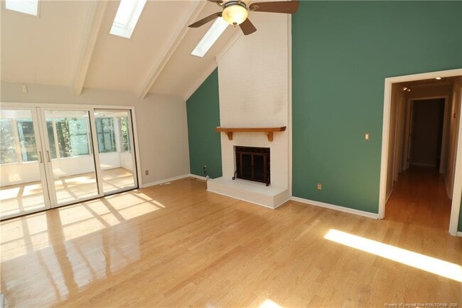 105 Cameron Ct