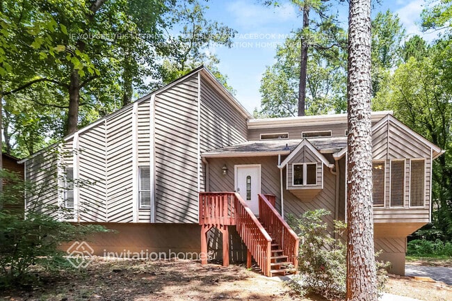 Building Photo - 261 Rustic Ridge Dr NE Rental