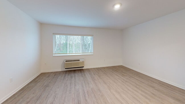 Photo - Lakeshore Flats