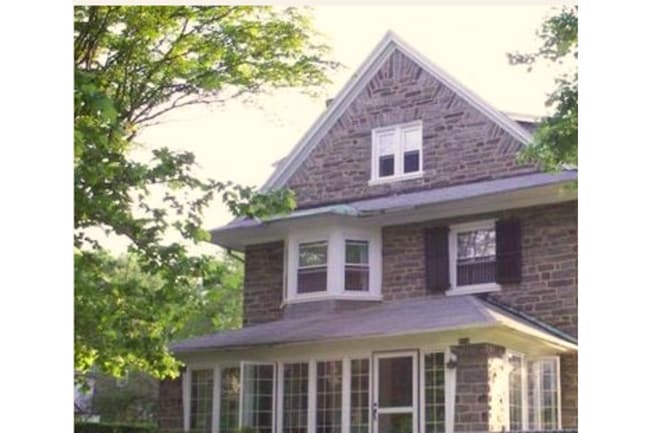 Building Photo - 2216 Georges Ln