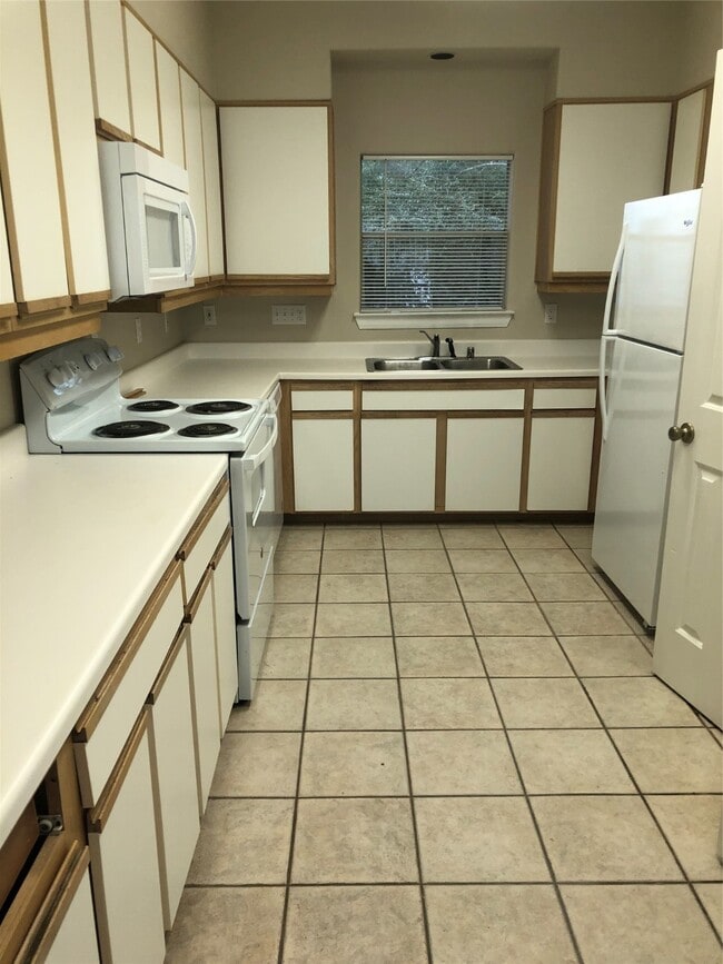 Photo - 3903 Law St Unit 05