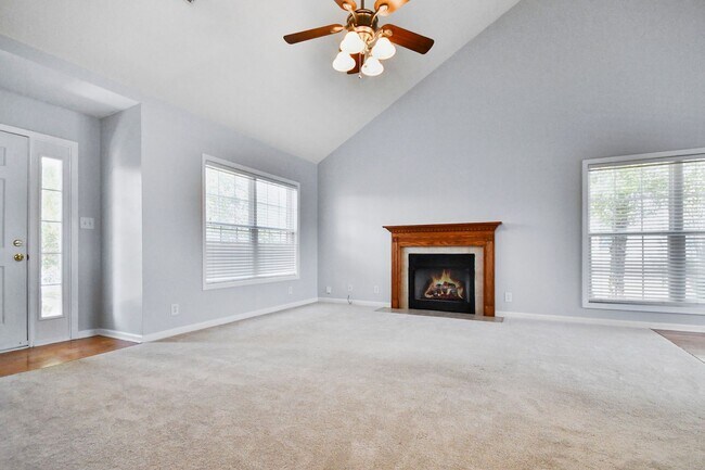 Photo - Three Bedroom with Bonus and Pool! Casa