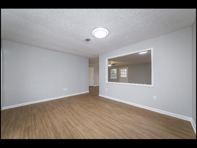 Photo - 143 Oaklawn Dr