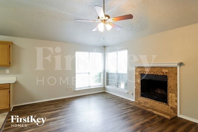 1129 Rosewood Ln