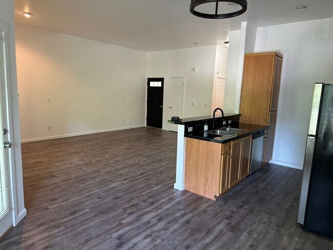 Photo - Grand Oaks 2 bedroom Condo Unidad D303
