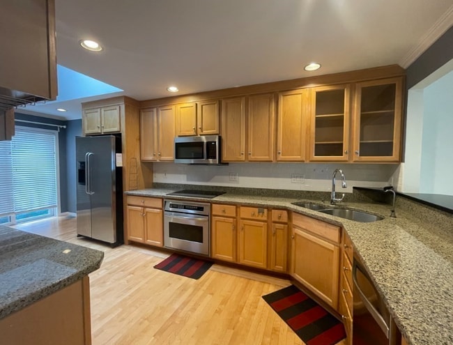 Photo - 69 Algonquin Rd