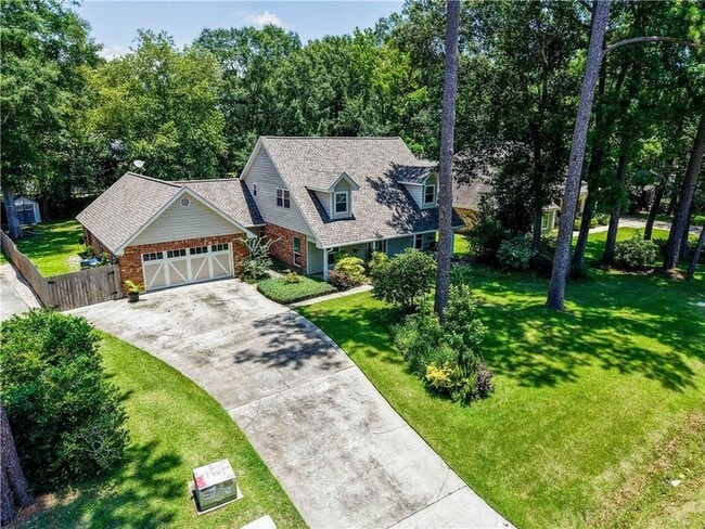 Photo - 133 Louise Dr