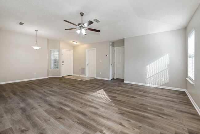 Photo - 12358 Carriann Cove Trail S