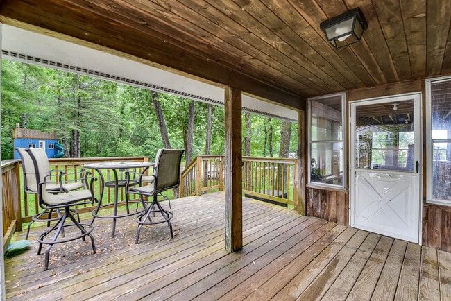 Photo - 25 Juneberry Ln