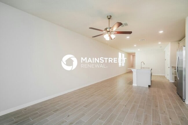 Photo - 3 Bedroom Pet-Friendly Home in St. Cloud, FL with Main Street Renewal