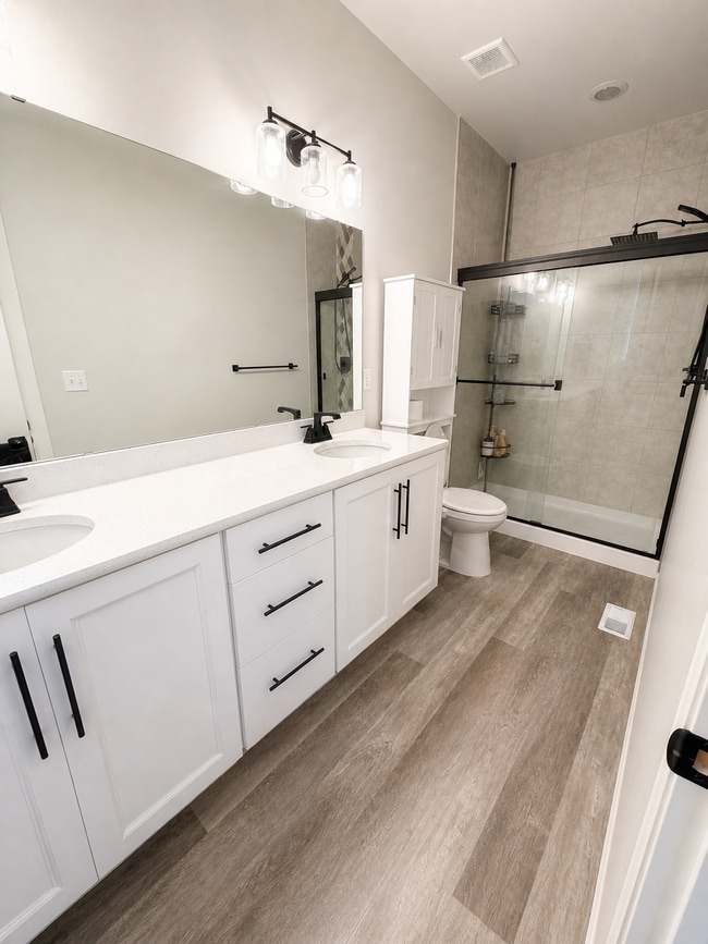 Photo - Serene Living in The Heart of Bonney Lake