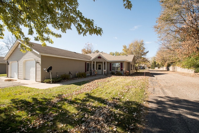 Photo - Cottages of Annandale - 55+