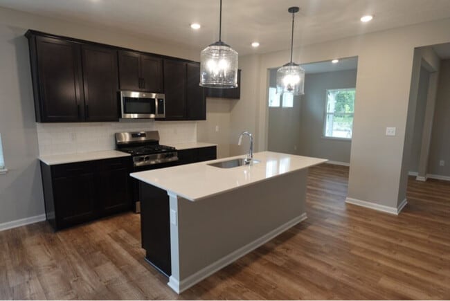 Photo - 1717 Real St