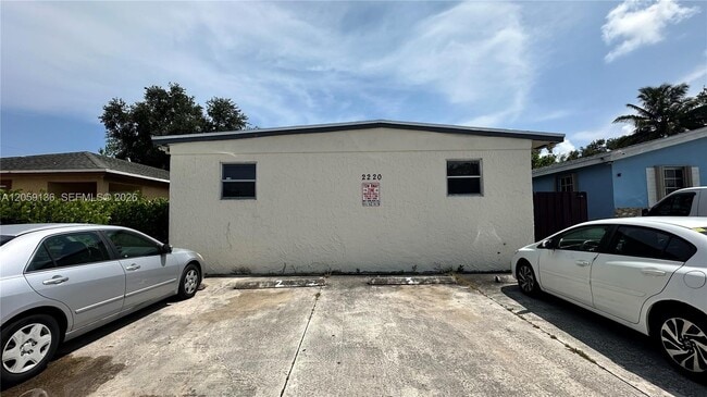 2220 Charleston St Unit 2