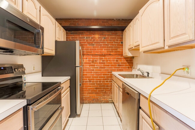 Photo - 1750 Washington St Unit 8