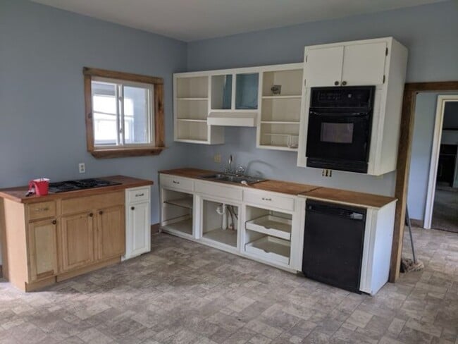 Photo - Welcome to this charming 3-bedroom, 1-bath...