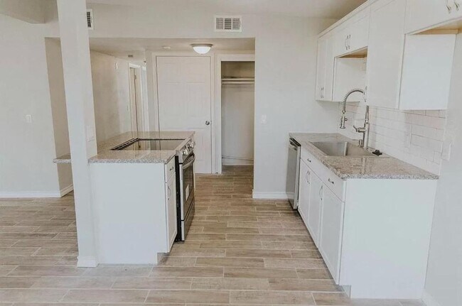 Photo - Charming 3/2/1 Home on a Quiet Cul-de-Sac