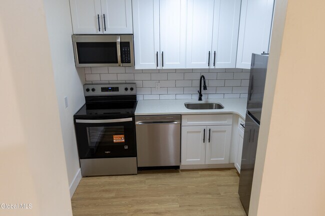 Photo - 11 Jefferson St Unit 1B