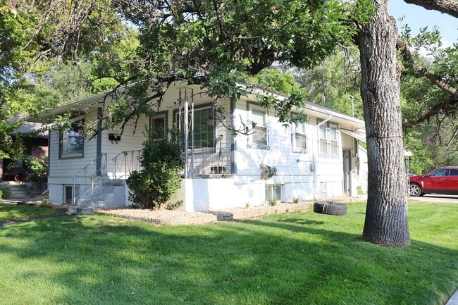 Photo - 6 bedroom 2 bath home