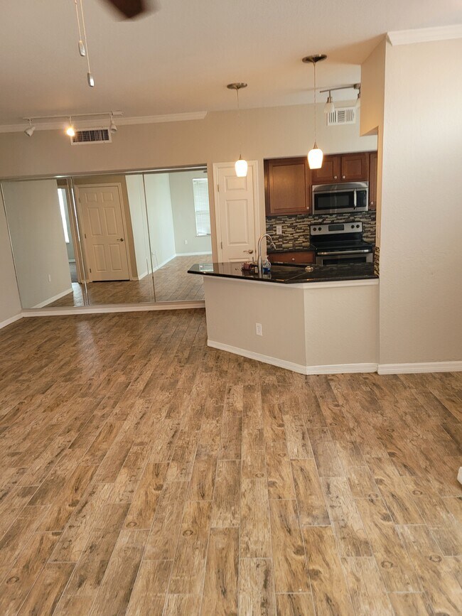 Photo - 9388 Lake Chase Island Way Unidad 9388 Rental