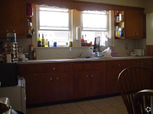 Building Photo - 785 Washington St Unit 2 Rental