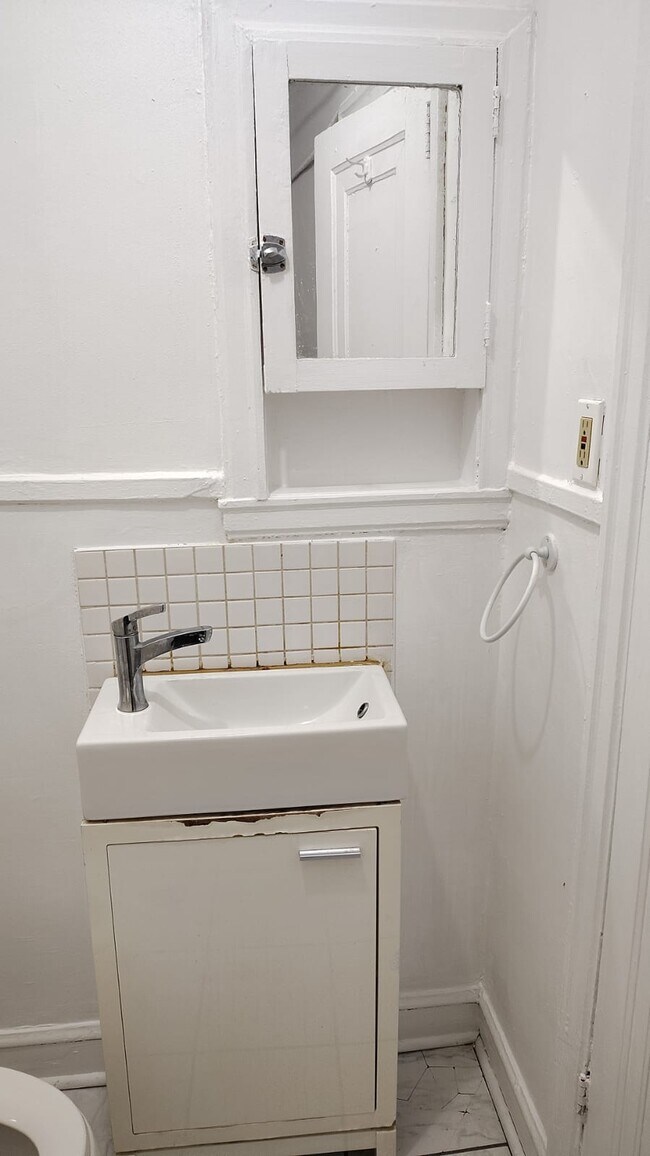 Photo - 65 Sweetland Ave Unité 4