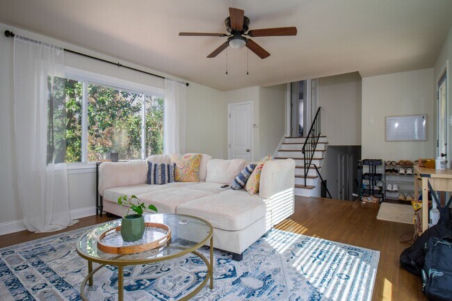 Photo - Renovated 3 bed house in lower south area.