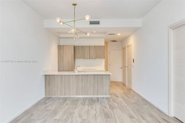 Photo - 801 S Miami Ave