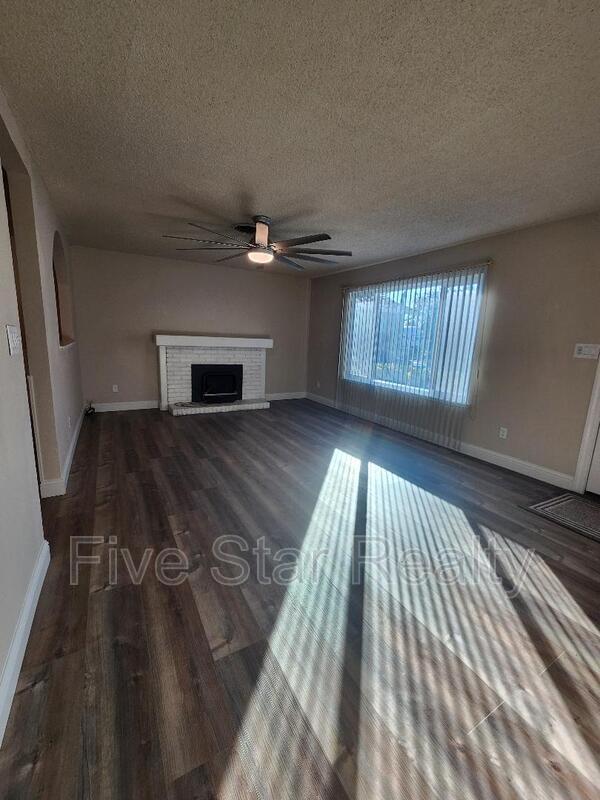 Photo - 2417 Foust St