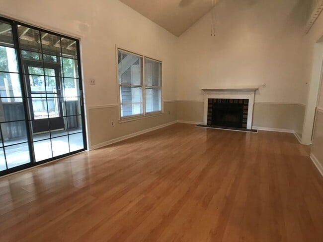 Photo - 1 Pointer Pl