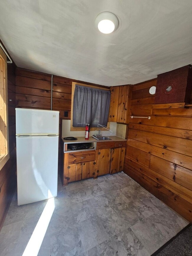 5115 S Straits Hwy Unidad Cabin 8